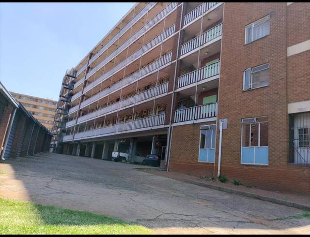 1 BEDROOM APARTMENT FOR SALE IN ARCADIA